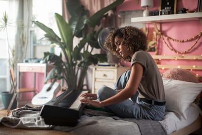 "FP-10BK-Lifestyle3.jpg"