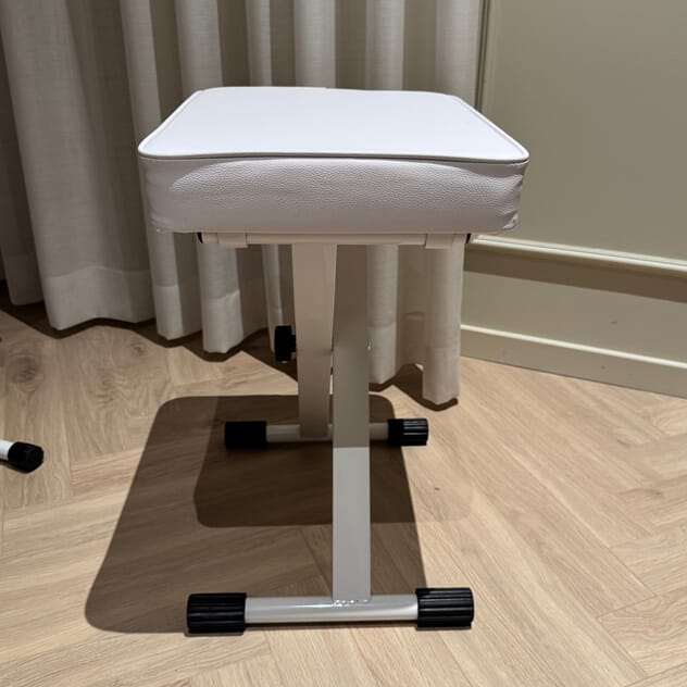 Hvit Keyboardkrakk.jpeg