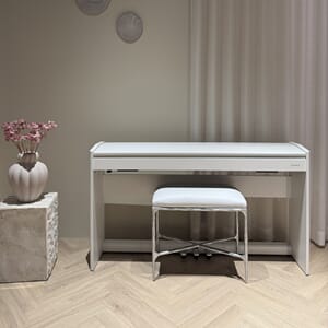 Roland F701-WH - Silver Cream