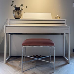 Roland HP704-WH - Silver Ballet Plush