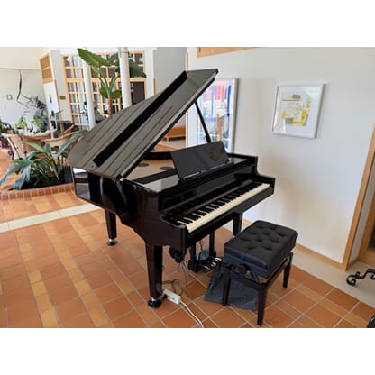 GP9 Flygel från Europe Piano till Sundsvall